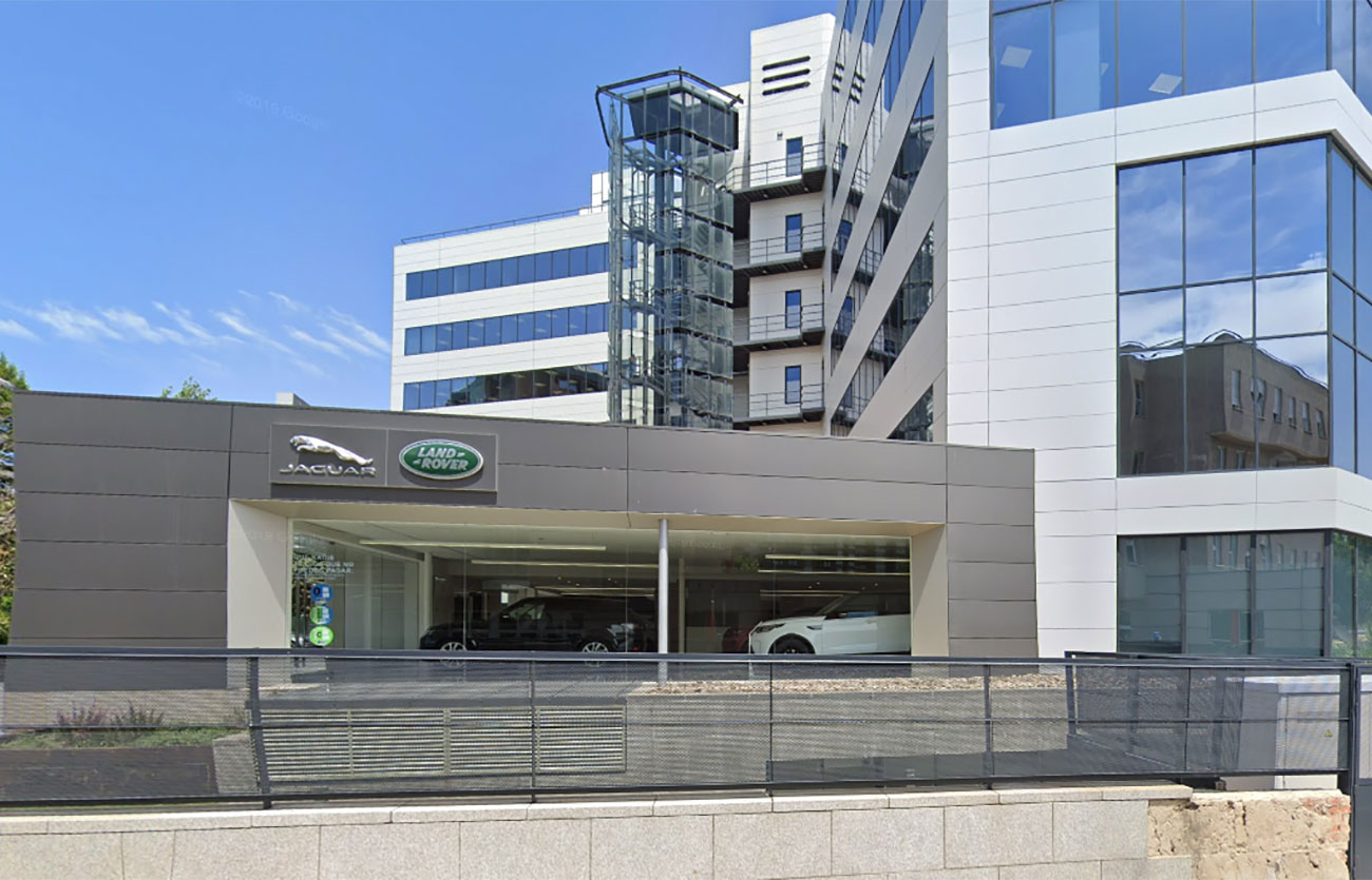 Implantación de sistemas de recarga de vehículo eléctrico en concesionario y talleres DEYSA Jaguar/Land Rover en Madrid